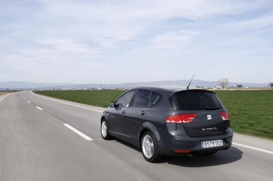  Seat Altea XL 2010 года  (фото 10 из 34)